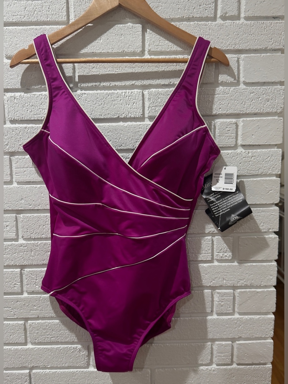 Miraclesuit Burgundy Horizon One-piece Slimming Bathing Swimsuit Magenta Size 16